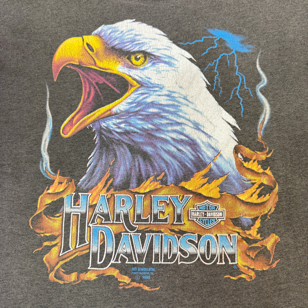 90's Harley-Davidson 3D Emblem 雷イーグル ダークグレー Tシャツ XL フロントプリント全体 寄り イーグルと稲妻と炎のHARLEY DAVIDSONロゴ