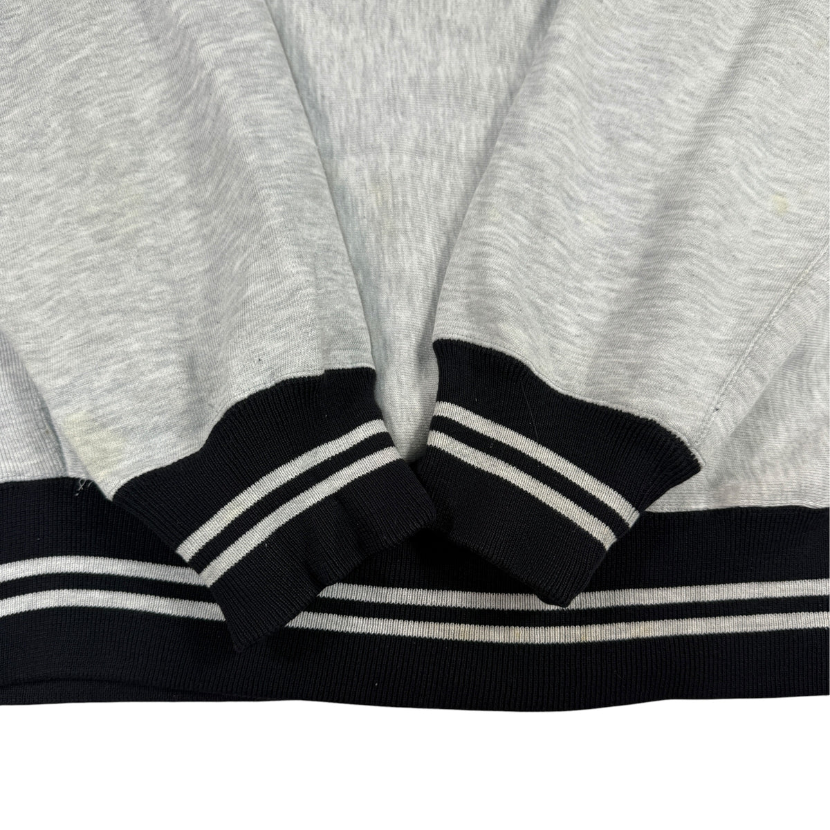 90's Champion リバースウィーブ スクリプトロゴ刺繍 ブラック ラインリブ グレー スウェット L 袖口と裾のラインリブ