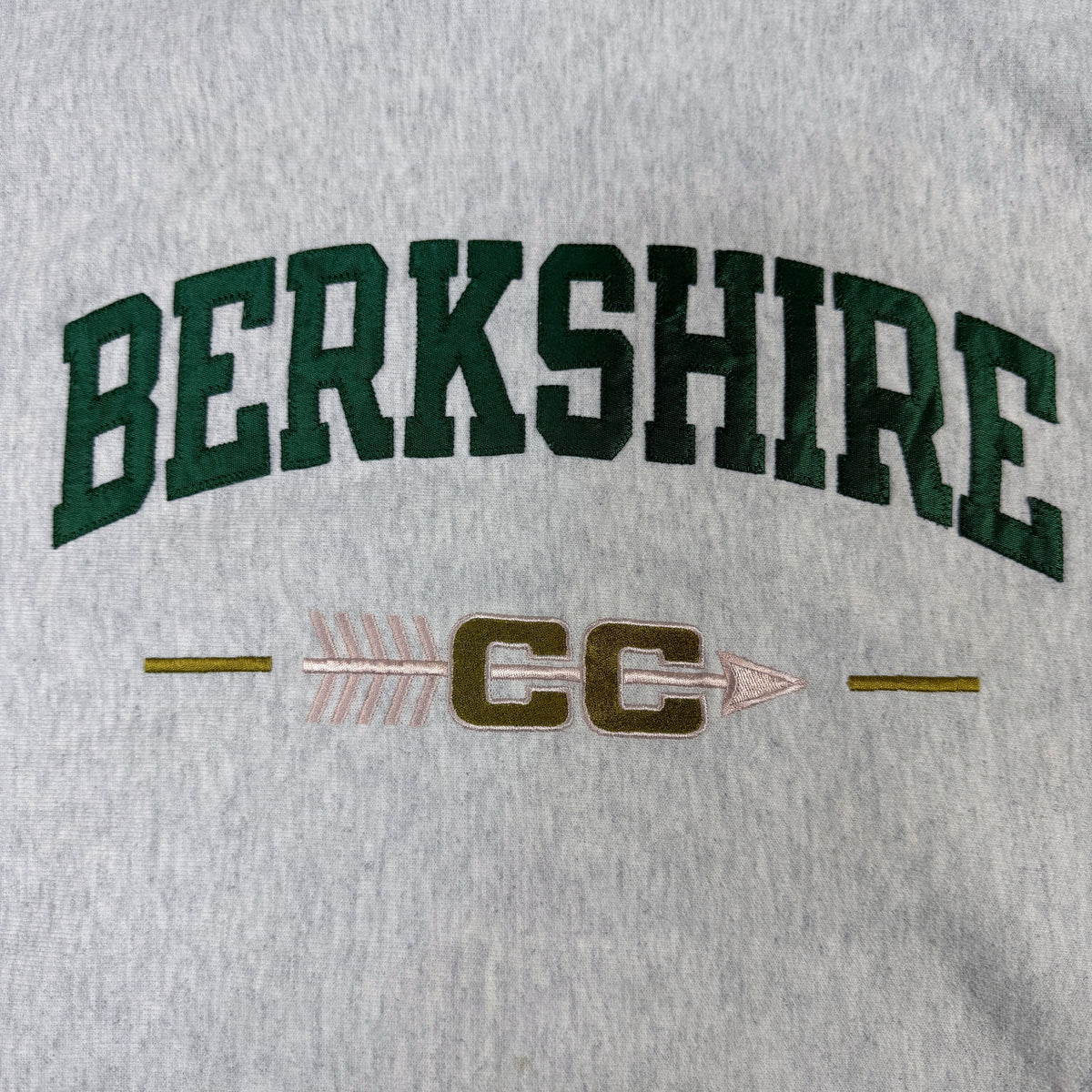 BERKSHIRE CC 刺繍 寄り