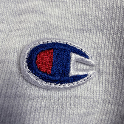 左袖の Cロゴ刺繍