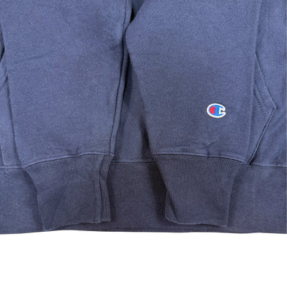 左袖のChampion Cロゴ刺繍
