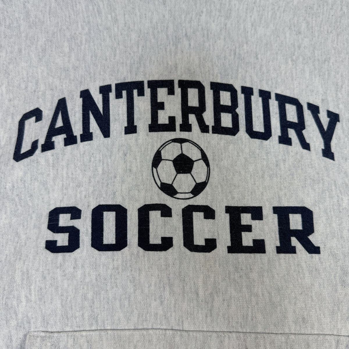 胸のプリント CANTERBURY SOCCER ネイビー 寄り