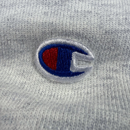 左袖のChampion Cロゴ刺繍