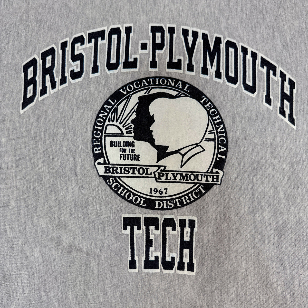 BRISTOL-PLYMOUTH 校章 TECH の3段プリント