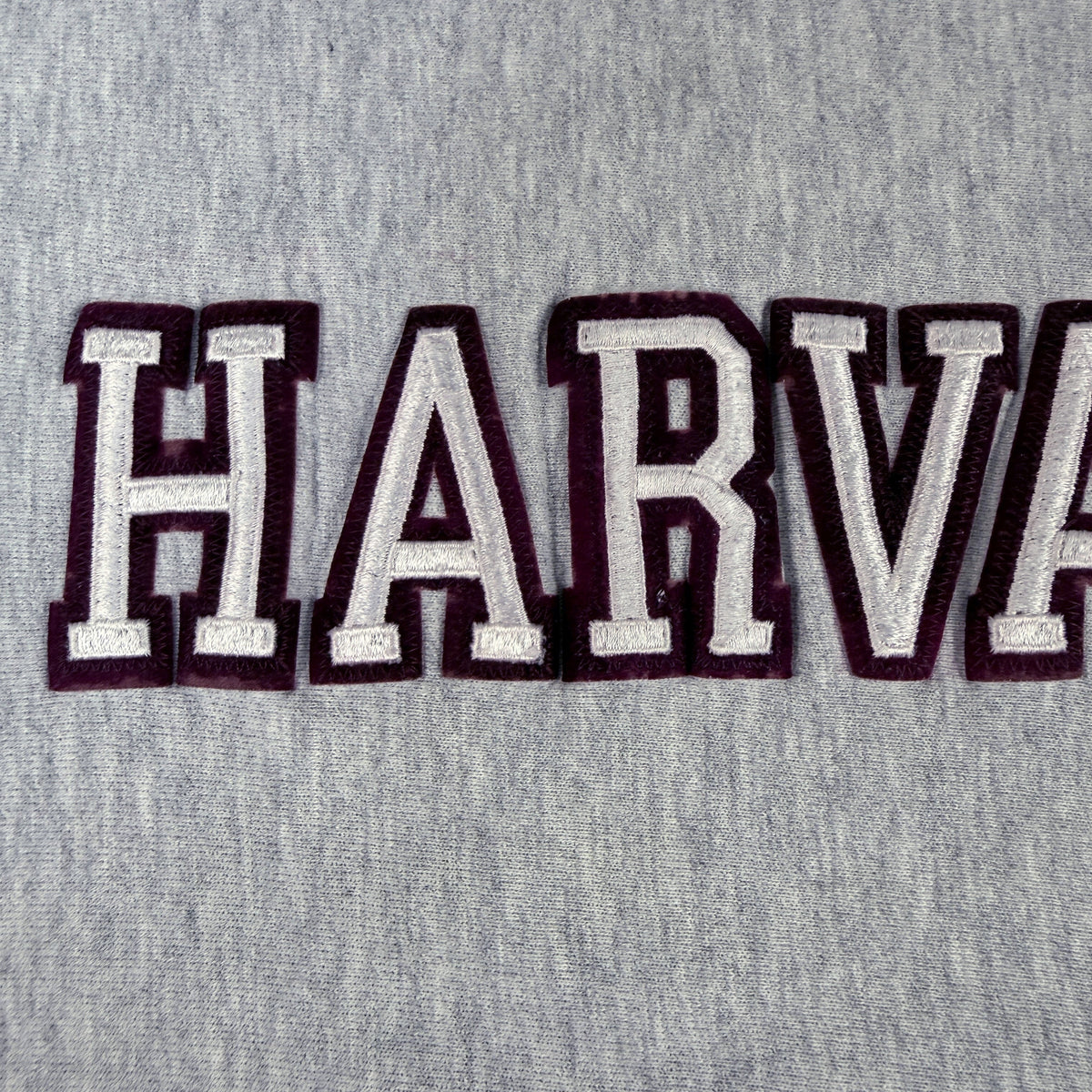 HARVARD 布アップリケ 寄り