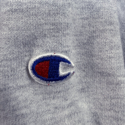左袖の Champion Cロゴ刺繍