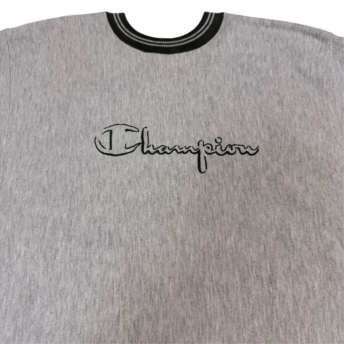 Champion スクリプトロゴ刺繍 寄り