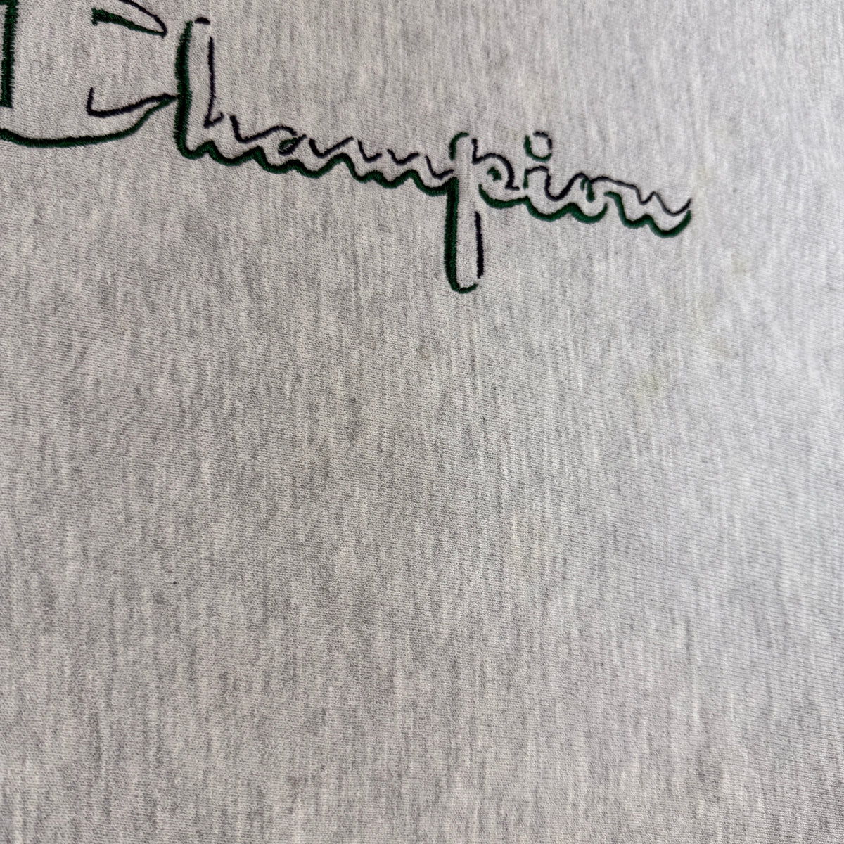 Champion スクリプトロゴ刺繍 超寄り