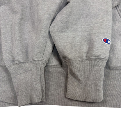 左袖の Champion Cロゴ刺繍
