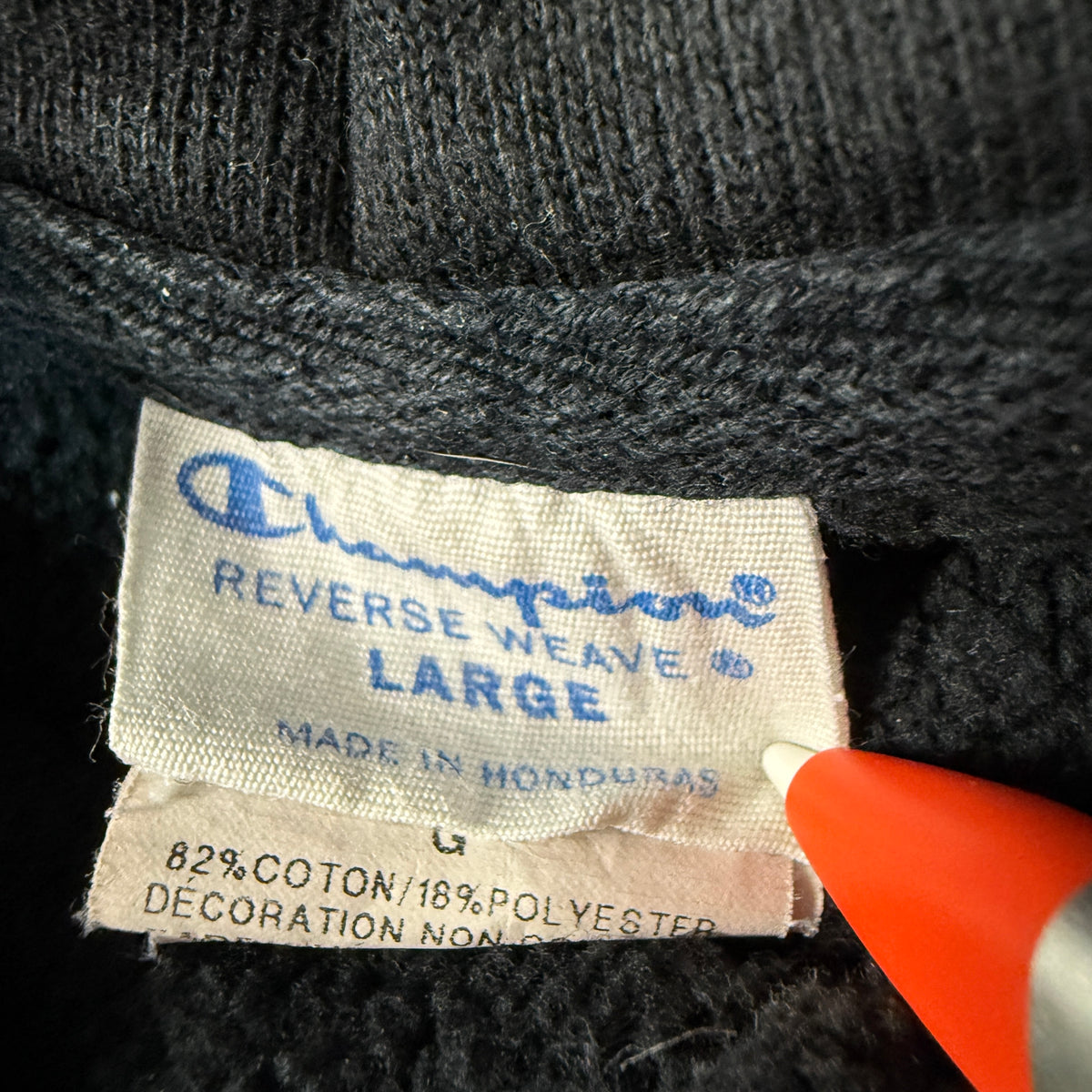 首元の Champion REVERSE WEAVE タグ LARGE MADE IN HONDURAS