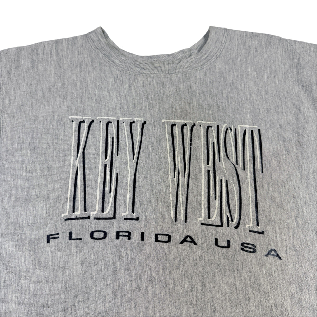 KEY WEST プリント 寄り（白い影付きの書体）