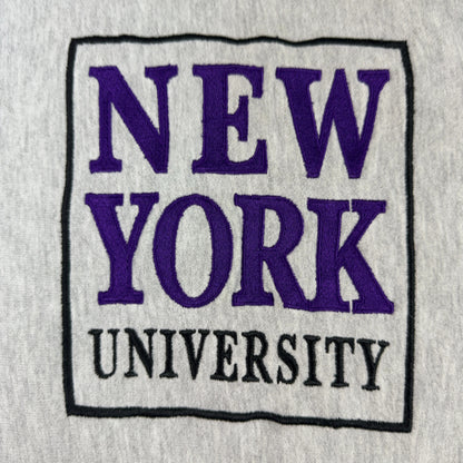 NEW YORK UNIVERSITY 刺繍 寄り（紫と黒の糸）