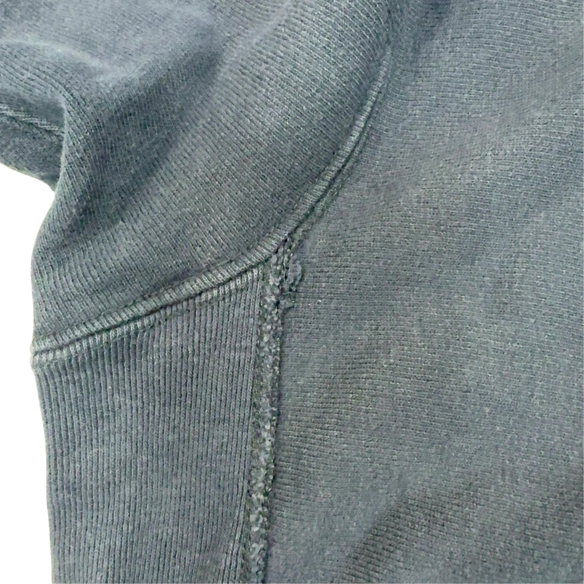 脇のリブのガゼット