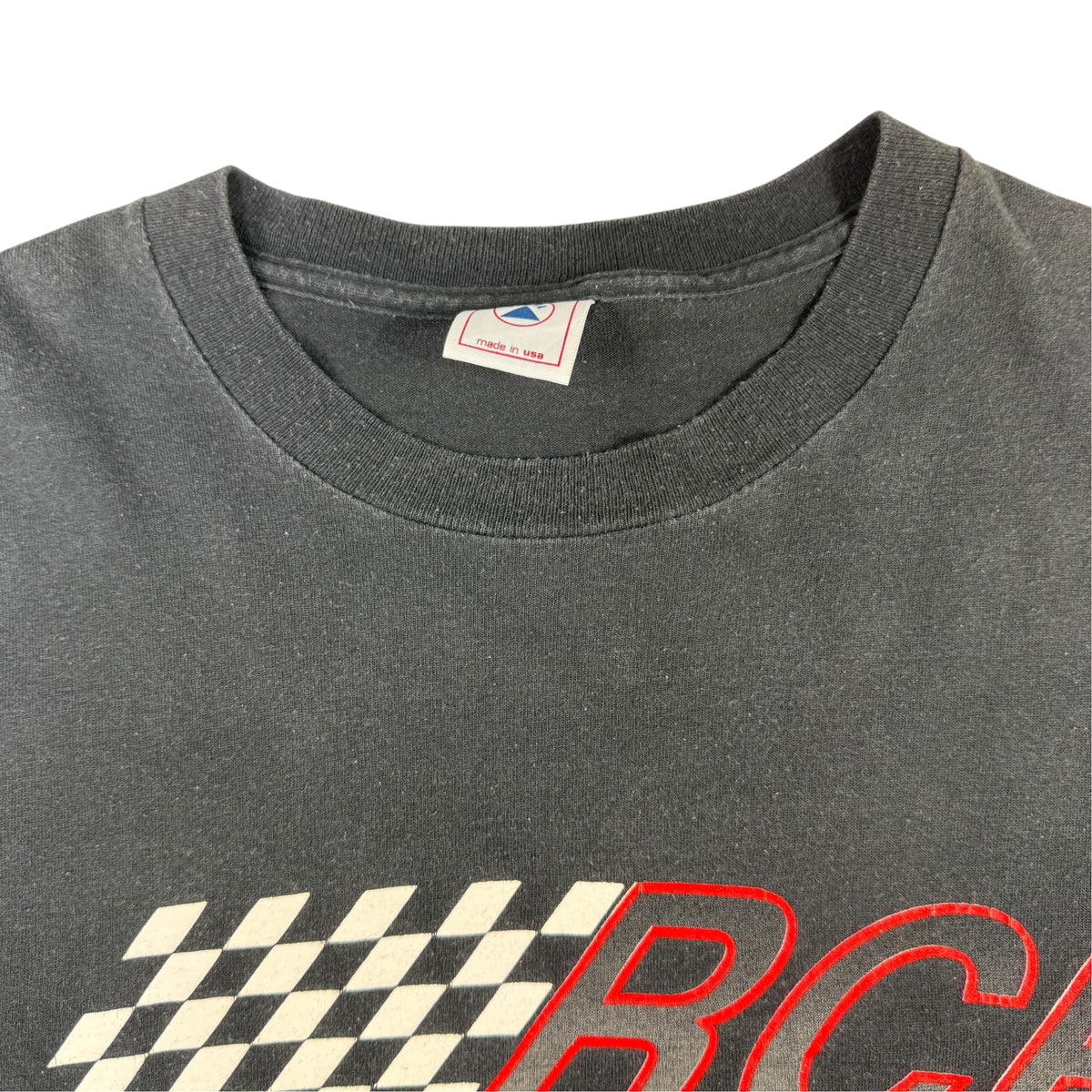 同Tシャツ 正面プリント引き 襟とRCRロゴ