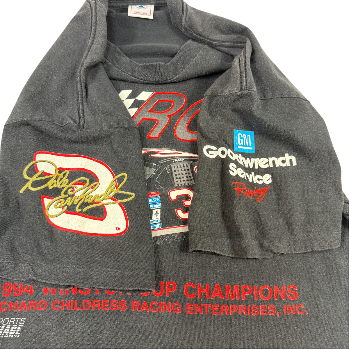 同Tシャツ 袖のプリント GM Goodwrench Service Racing とデイル・アーンハートのサイン