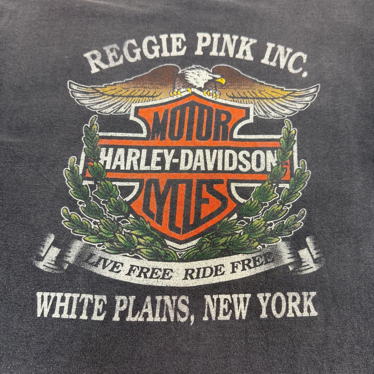 同Tシャツ バックプリント REGGIE PINK INC.