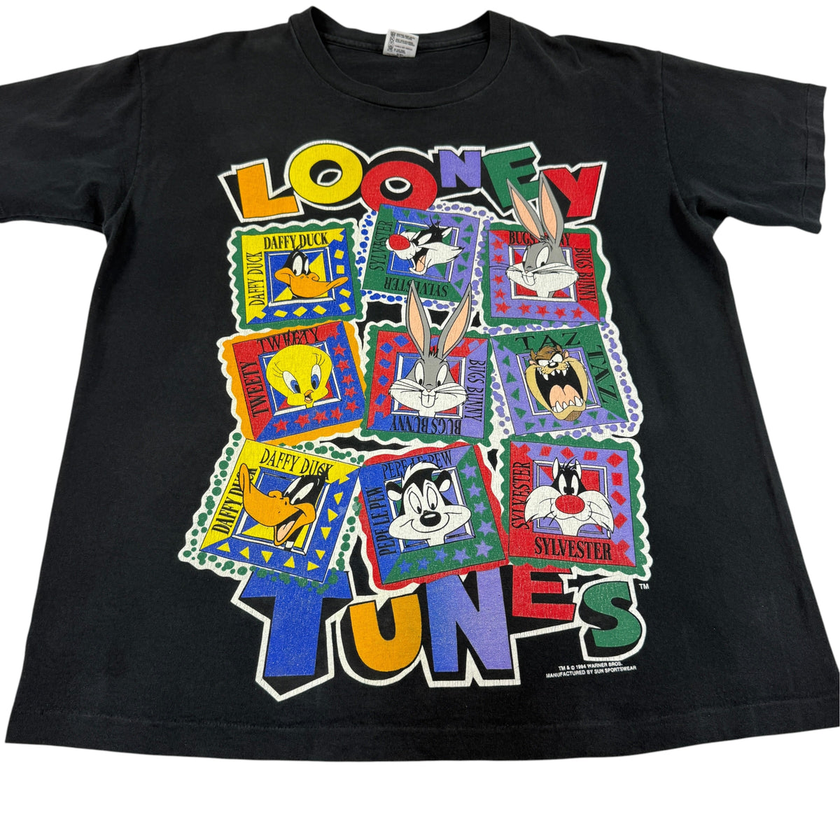 同Tシャツ 正面 LOONEY TUNES ビッグプリント引き
