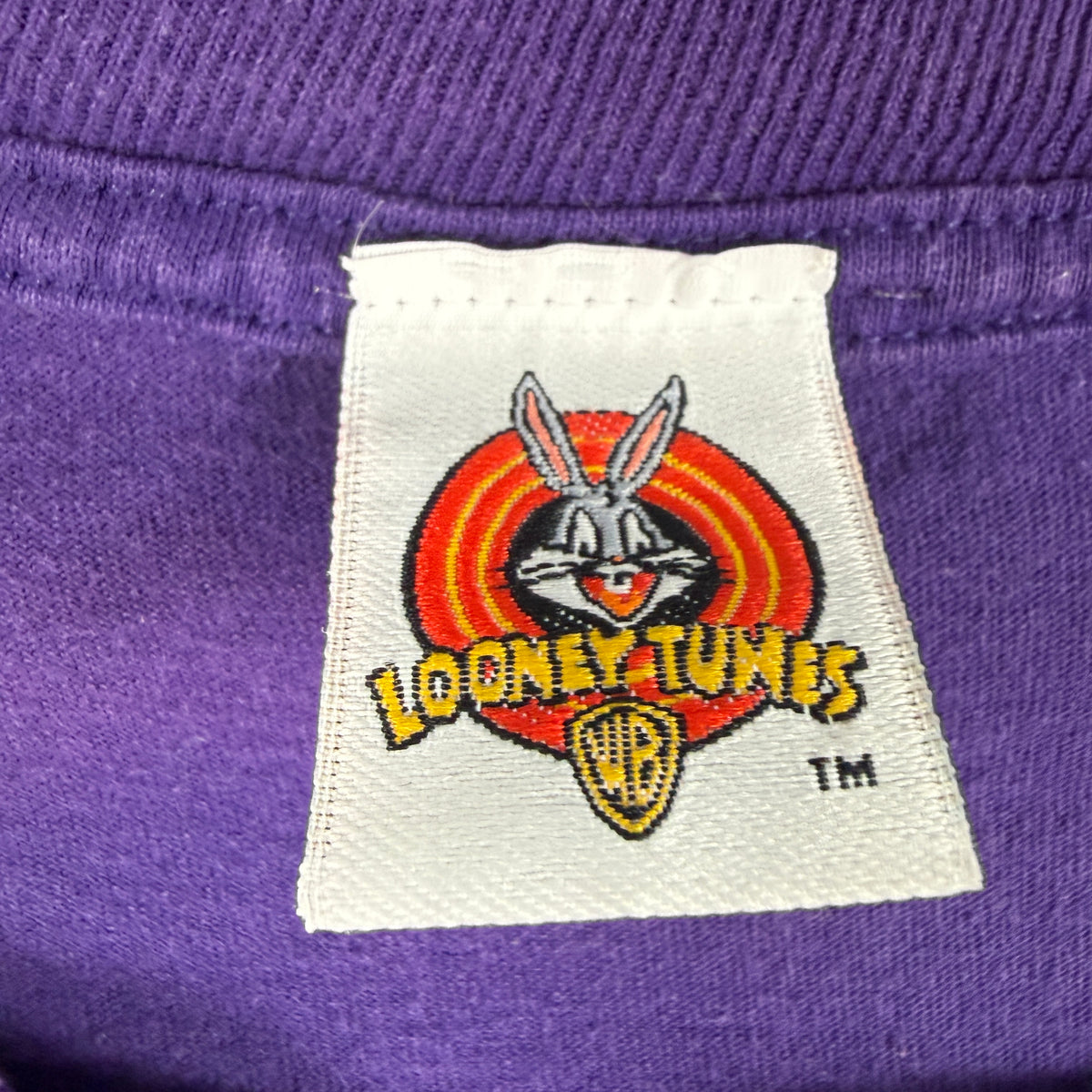LOONEY TUNES バッグス・バニー ブランドタグ 寄り