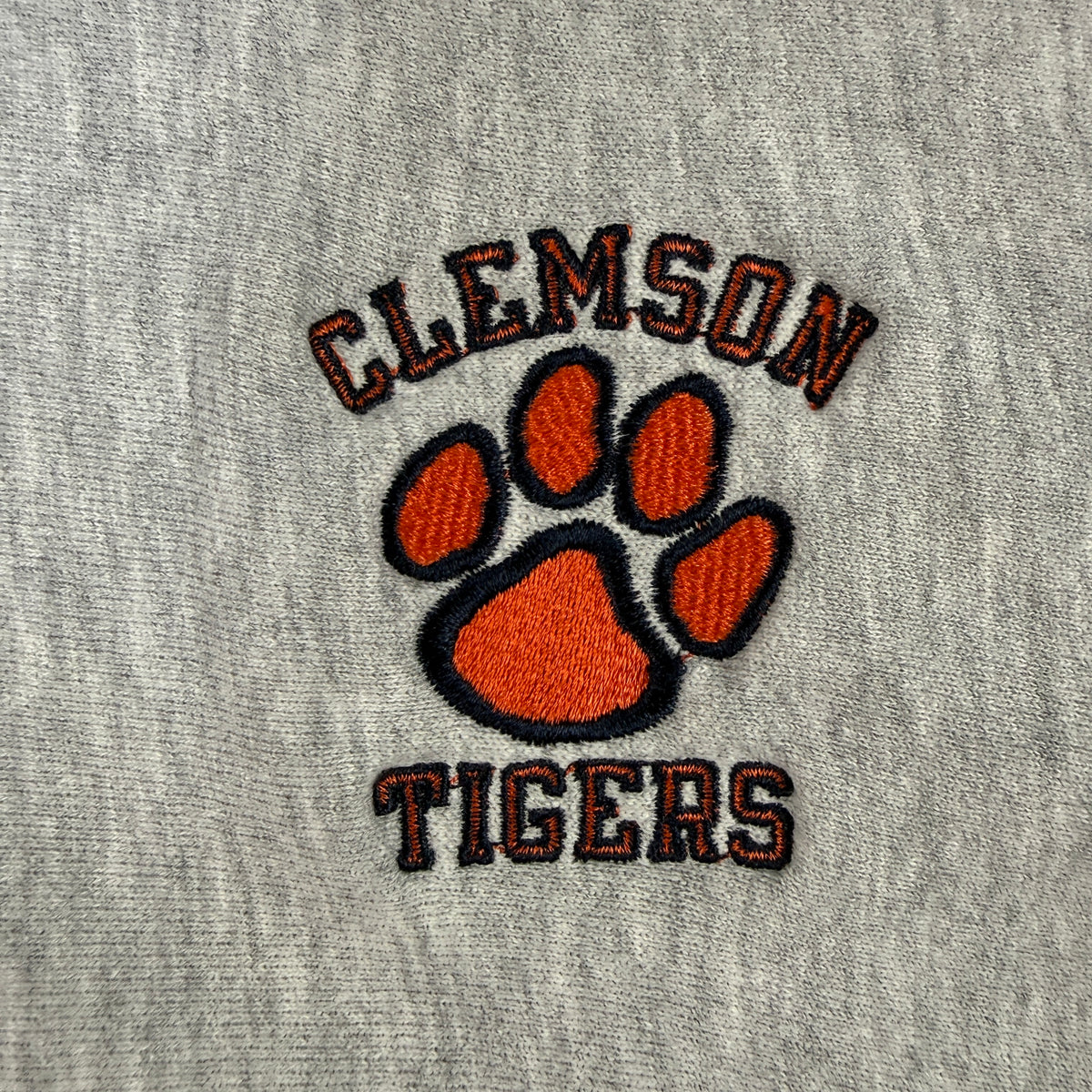 CLEMSON TIGERSタイガーパウ刺繍の超寄り オレンジ×ネイビー