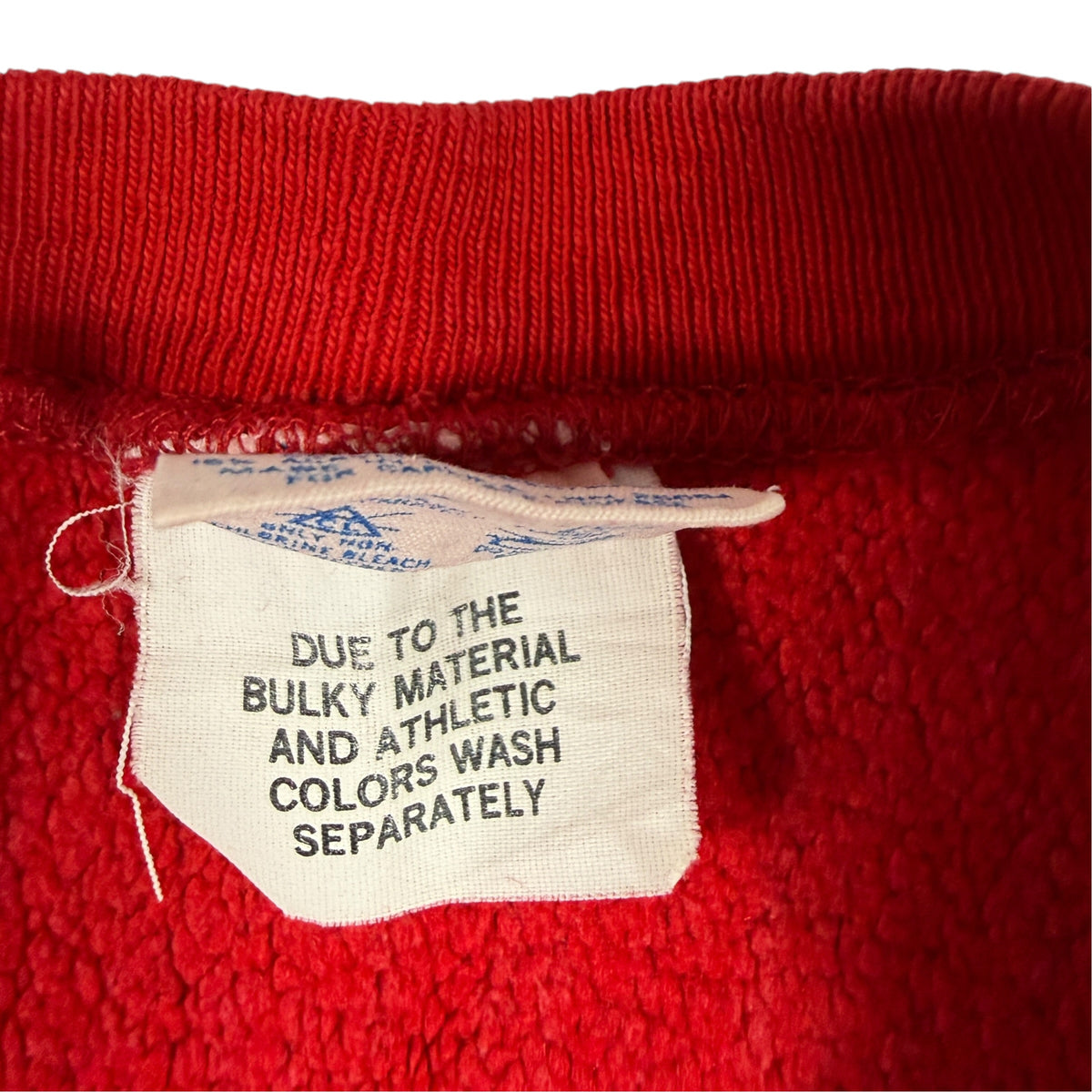 Champion リバースウィーブ 注意タグ DUE TO THE BULKY MATERIAL AND ATHLETIC COLORS WASH SEPARATELY