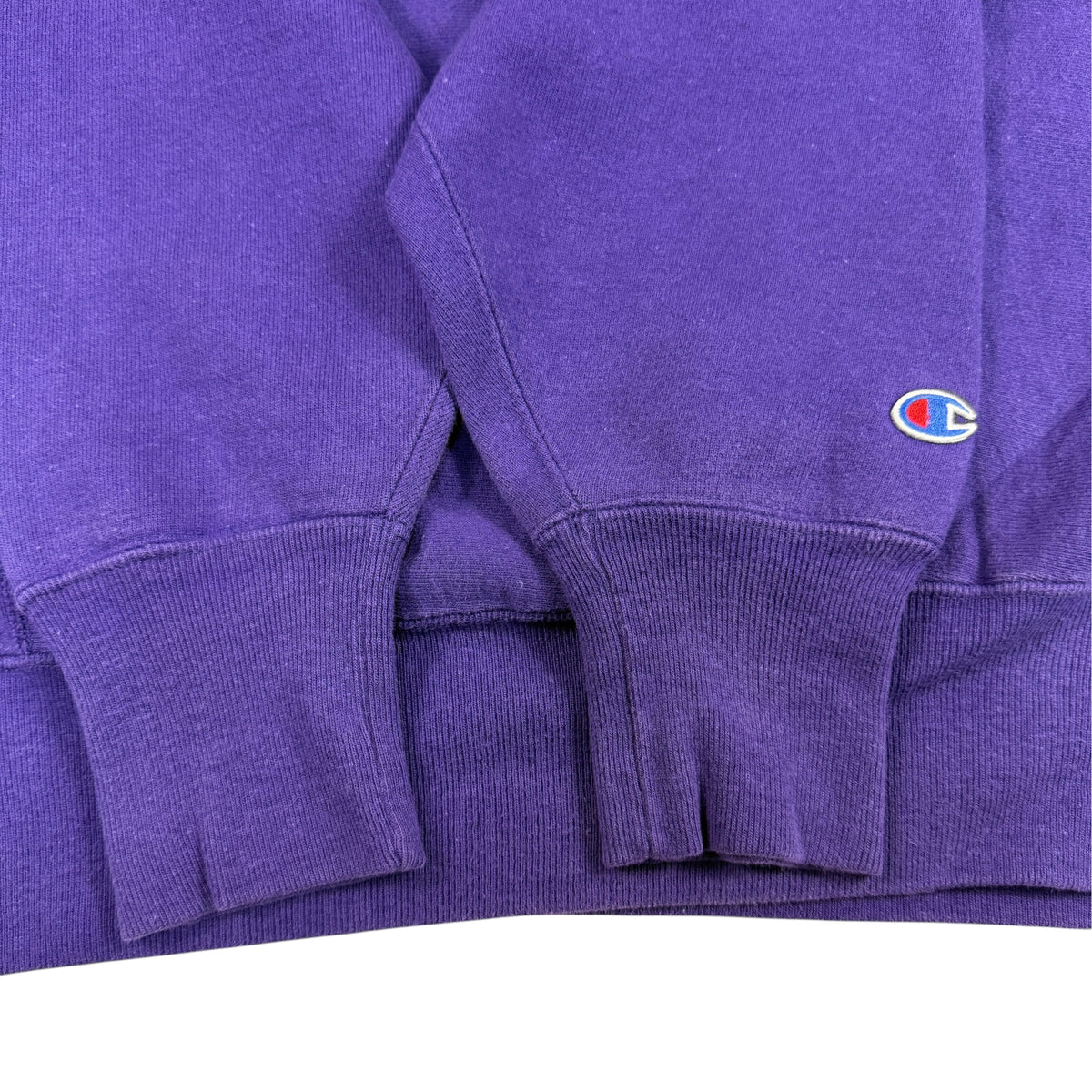 Champion リバースウィーブ パープル 左袖のCワッペンと裾リブ