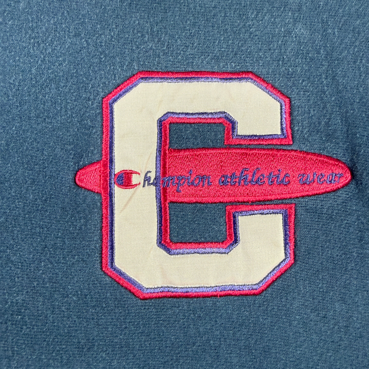90's Champion リバースウィーブ ネイビー スウェット M 胸 Cエンブレム Champion athletic wear 刺繍 超寄り