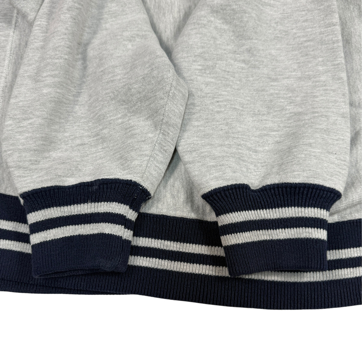 90's Champion リバースウィーブ Championスクリプトロゴ刺繍 グレー スウェット L 袖口リブ ライン