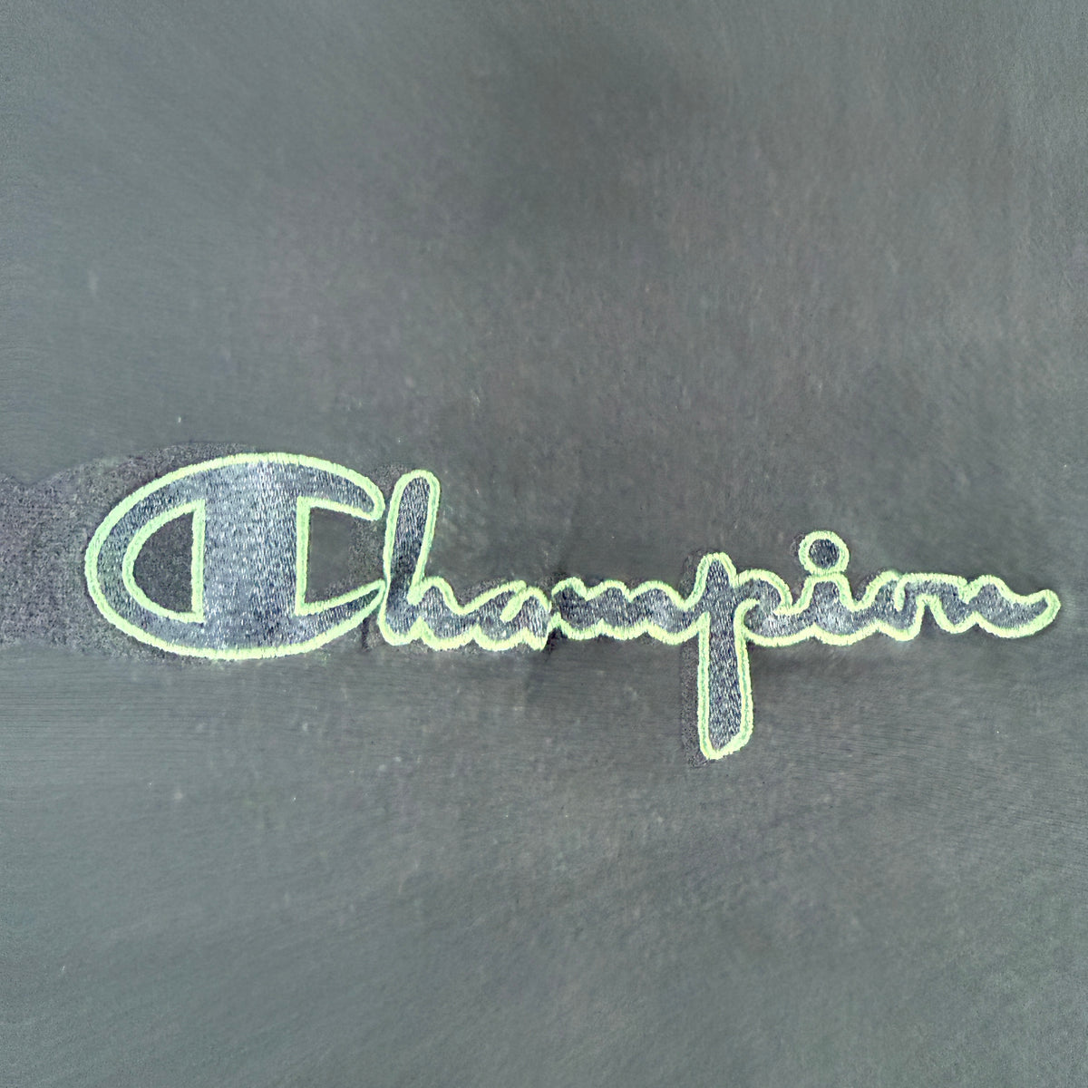 90's Champion リバースウィーブ スクリプトロゴ アップリケ刺繍 ネイビー スウェット XL 胸 アップリケ表面とグリーン縁取り刺繍 超寄り
