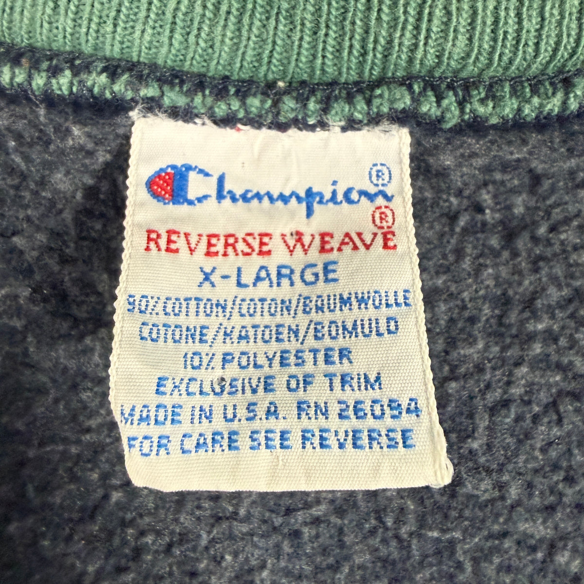 90's Champion リバースウィーブ スクリプトロゴ アップリケ刺繍 ネイビー スウェット XL 刺繍タグ X-LARGE MADE IN U.S.A. RN 26094 寄り