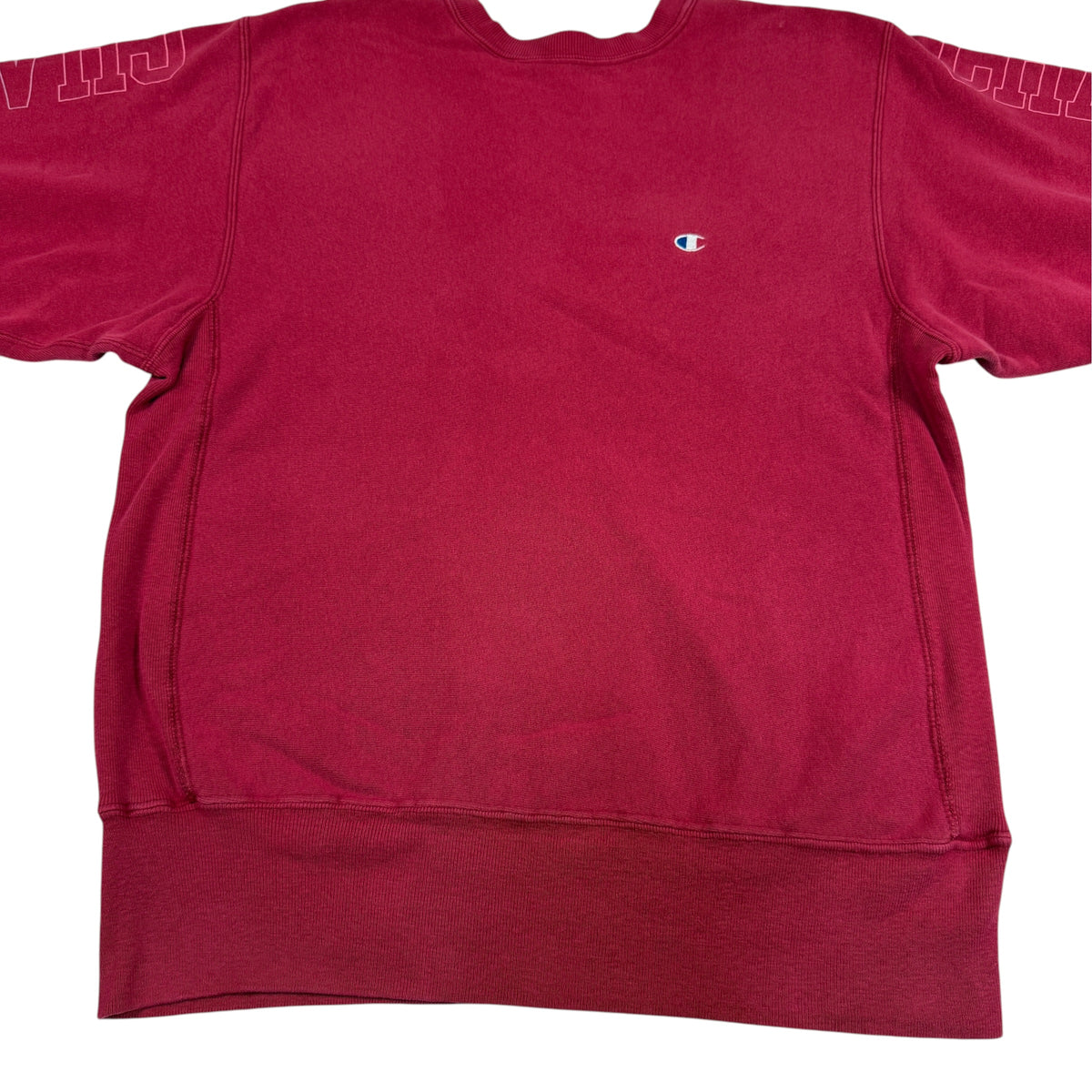 Champion リバースウィーブ クリムゾン 前身頃のフェードと裾リブの色差