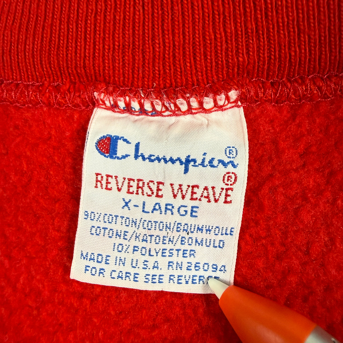 90's Champion リバースウィーブ LAO LAN XANG レッド スウェット XL 刺繍タグ X-LARGE MADE IN U.S.A. RN 26094 寄り