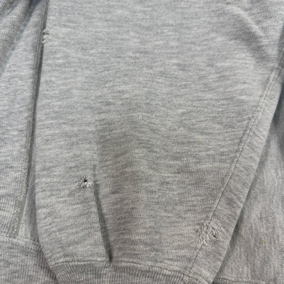 90's Champion リバースウィーブ 無地 グレー スウェット L 身頃 小さな穴