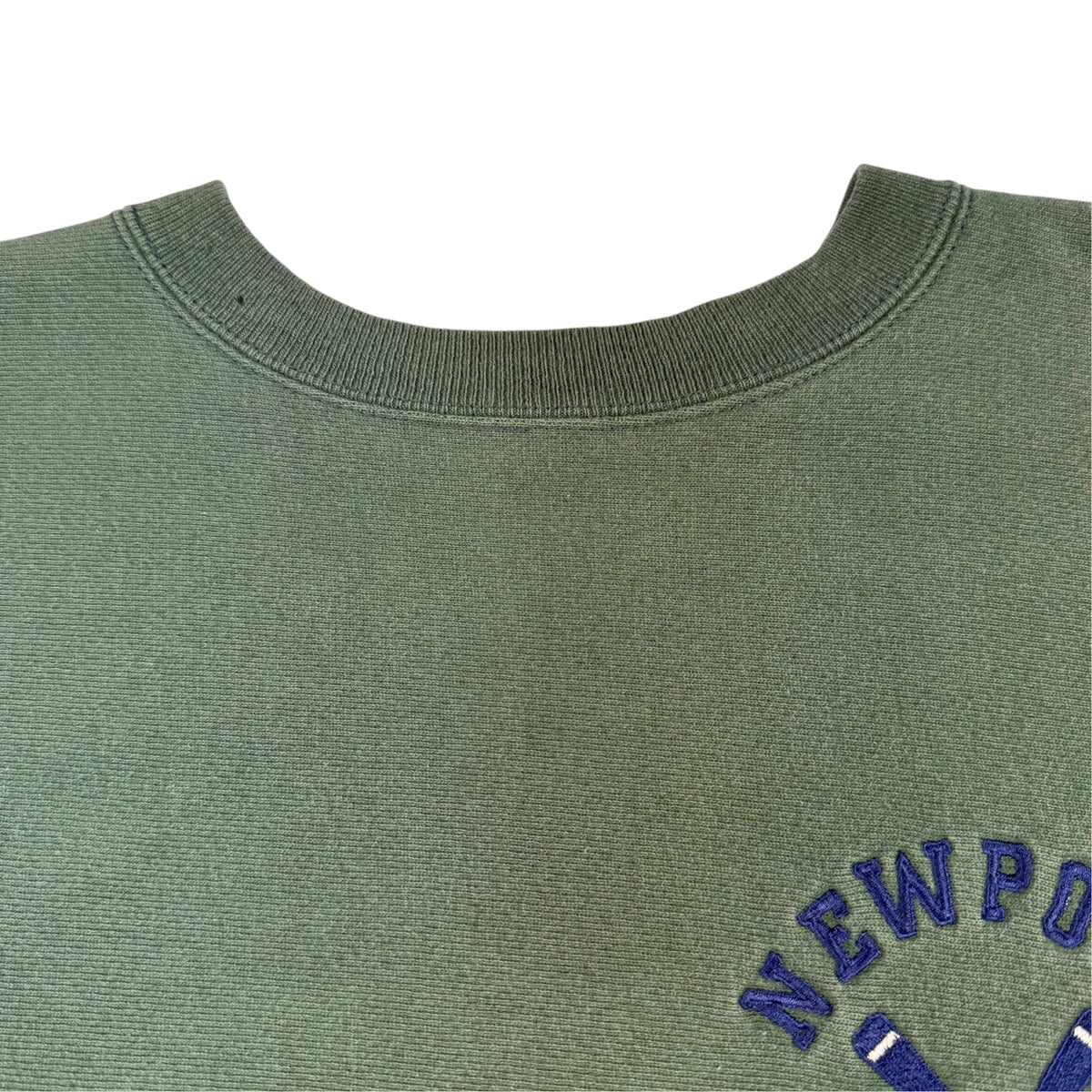 90's Champion リバースウィーブ NEWPORT グリーン スウェット XL 首元寄りの身頃 小さな穴