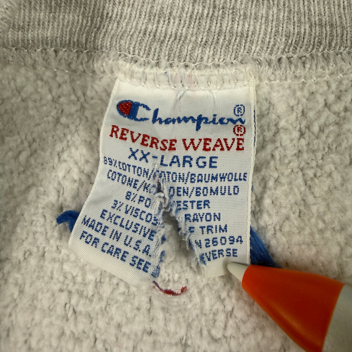 90's Champion リバースウィーブ 無地 グレー スウェット XXL 刺繍タグ XX-LARGE MADE IN U.S.A. RN 26094 寄り