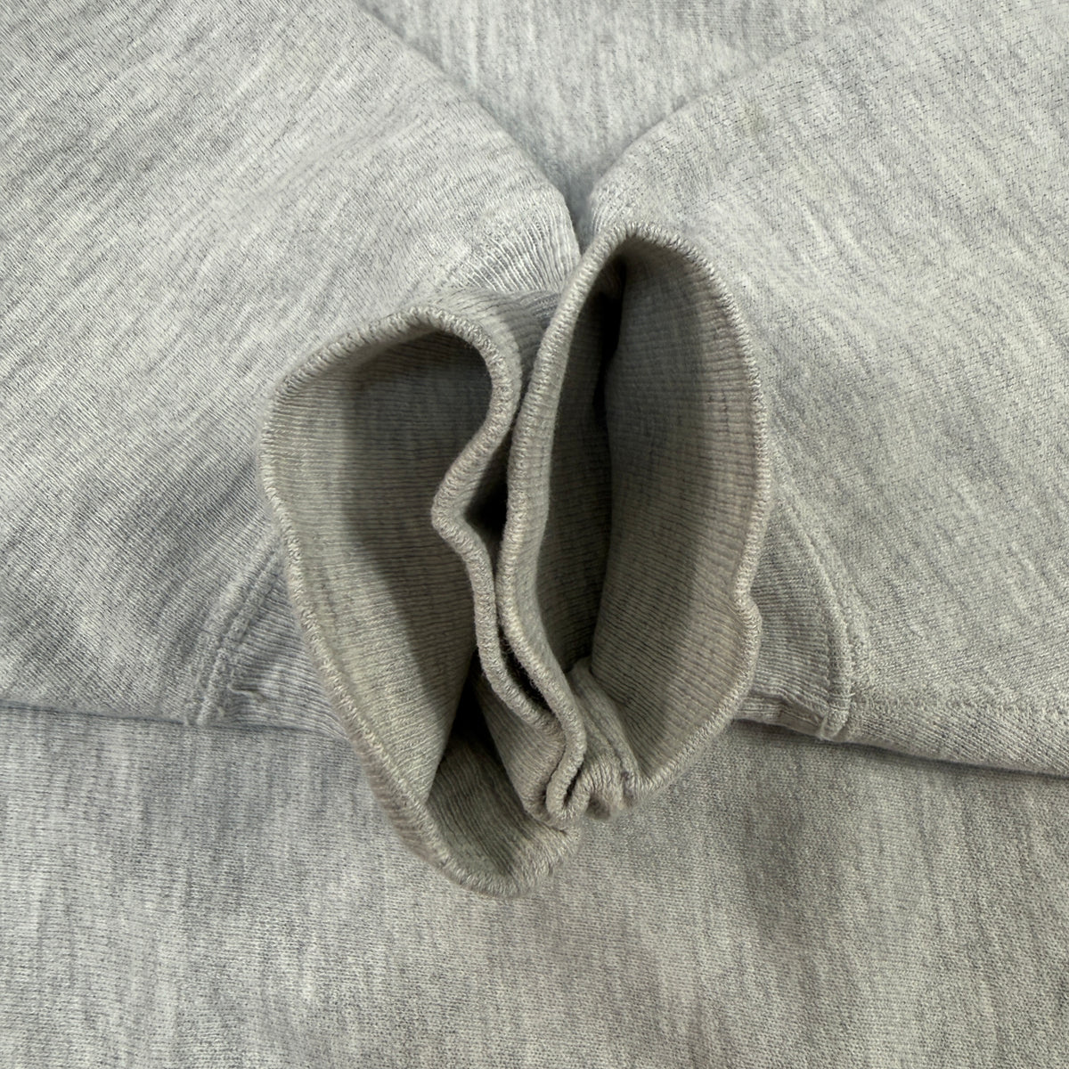 90's Champion リバースウィーブ HINCKLEY グレー スウェット XL 裾リブ 内側