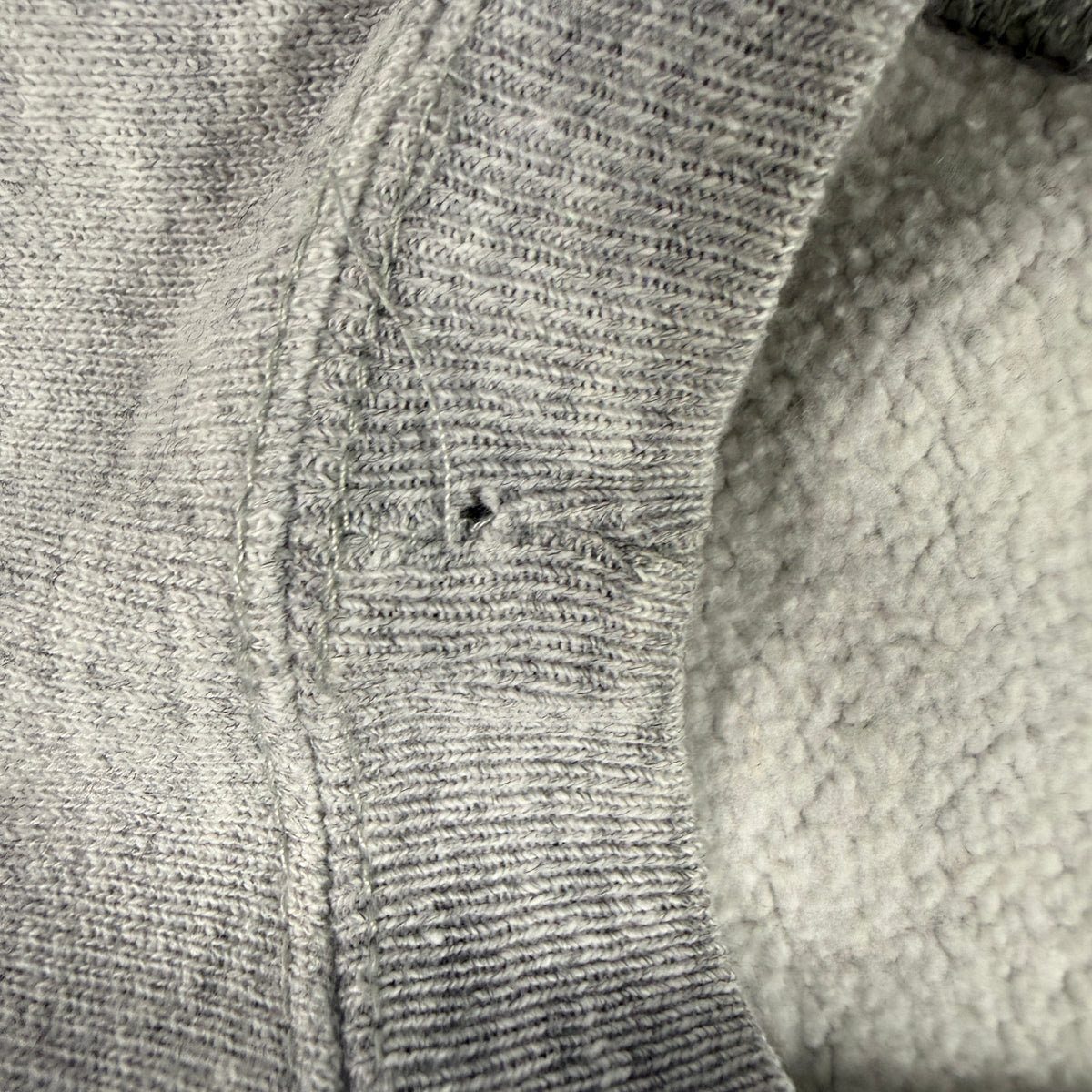 90's Champion リバースウィーブ TIMBERWOLVES グレー スウェット XXL 袖 小さな黒っぽい点汚れ