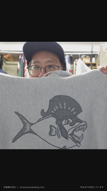 00's Champion プレミアムリバースウィーブ 兜をかぶった魚 グレー パーカー L 紹介ショート動画（AIナレーション）